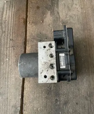 BMW 5 E60 E61 ABS Pump 6777799 6777797