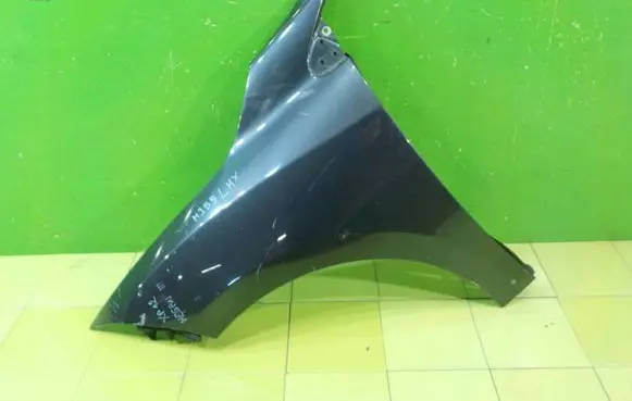 Renault Megane III Fender PRZOD LEWY