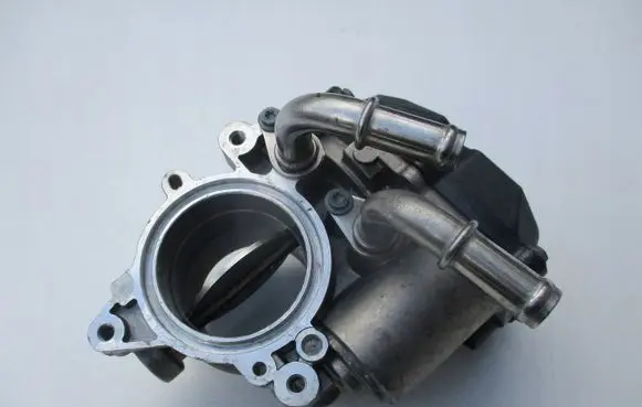 Audi A3 S3 A3 Sportback 8P Throttle body valve 04L128063J
