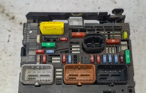 Peugeot 308 BSM Control unit 9807028880 60471235