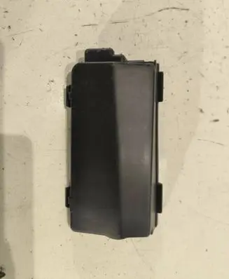 Volvo XC60 Fuse box cover 30659094 K067R