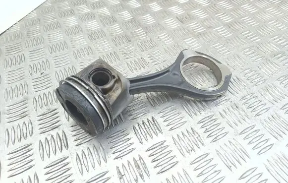 Mercedes-Benz C W204 Piston with connecting rod 6423010 A64239