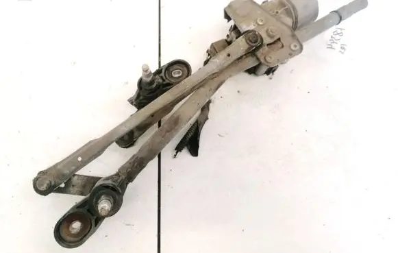Mazda 3 I Front wiper linkage and motor F00S2S2473