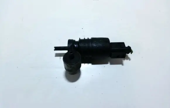 Audi A3 S3 8L Windscreen/windshield washer pump