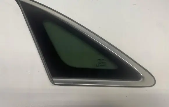 KIA Ceed Rear side window