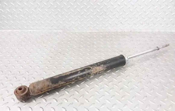 Nissan Juke I F15 Rear shock absorber/damper E62101KC1B