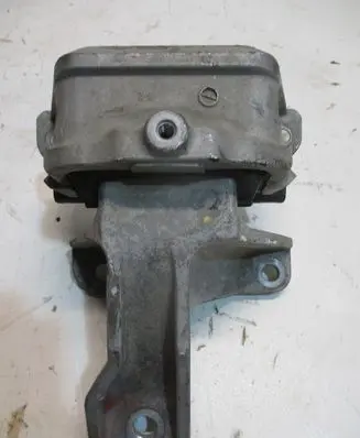 Nissan Z S30 240Z 260Z 280Z Engine mount vacuum valve 