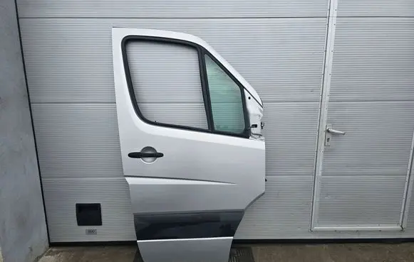 Volkswagen Crafter Front door
