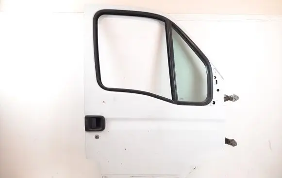 Nissan Interstar Door (2 Door Coupe) 