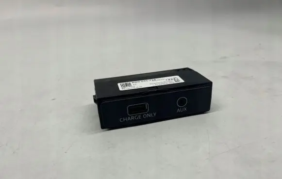 Audi A4 S4 B9 USB socket connector 8W0035726