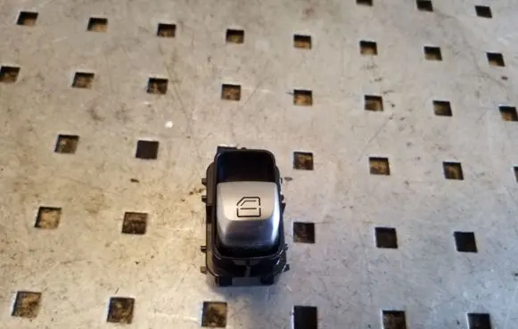 Mercedes-Benz C W205 Electric window control switch A2229052203