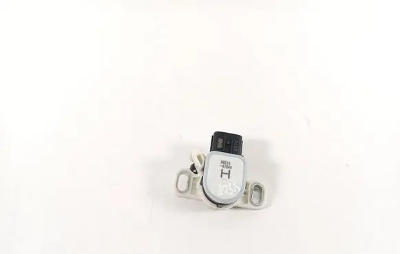 Toyota Corolla Cross Sensor 8951047040