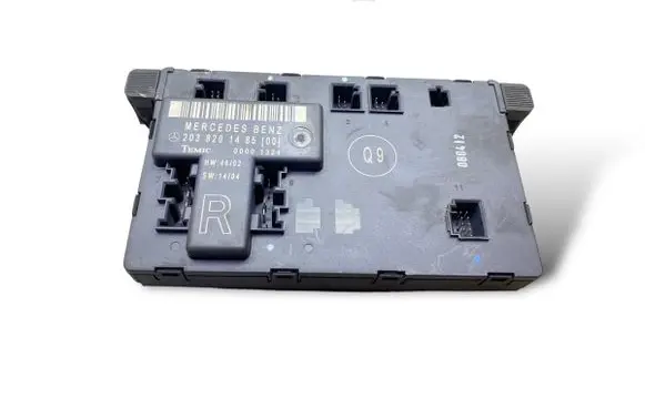 Mercedes-Benz C W203 Door control unit/module 2038201485 K5417