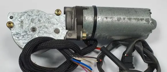 Mercedes-Benz S W220 Seat adjustment motor 1-1367-01