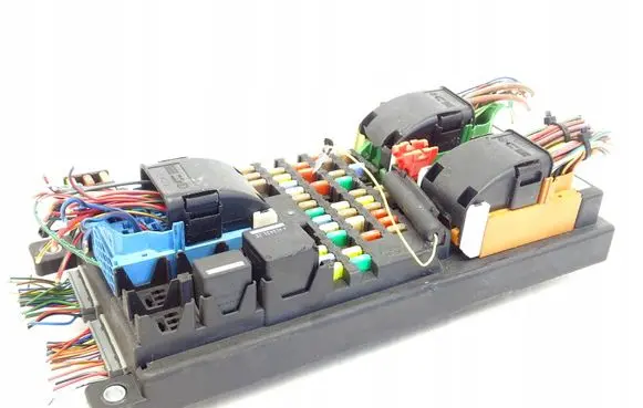 Land Rover Discovery 4 - LR4 Gateway control module 14F041