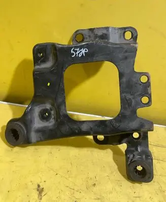 Ford Focus Battery bracket 3M51-R6K034AF