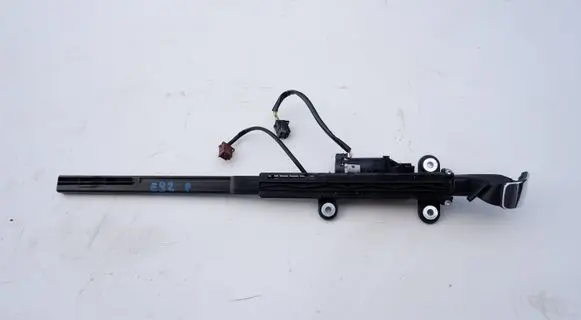 BMW 3 E92 E93 Seat belt adjustment motor 7330780