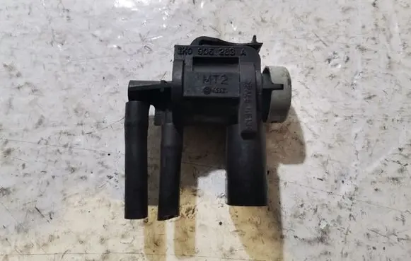 Audi A4 S4 B6 8E 8H Vacuum valve 1K0906283A