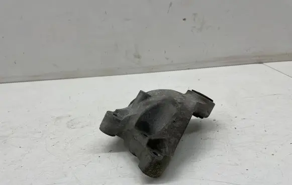 Mercedes-Benz B W246 W242 Gearbox mounting bracket A2462401109