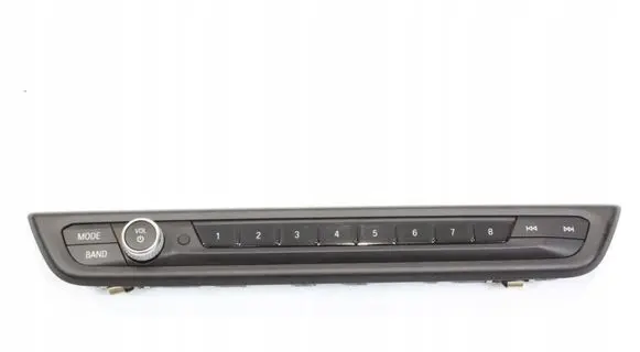 Head unit multimedia control