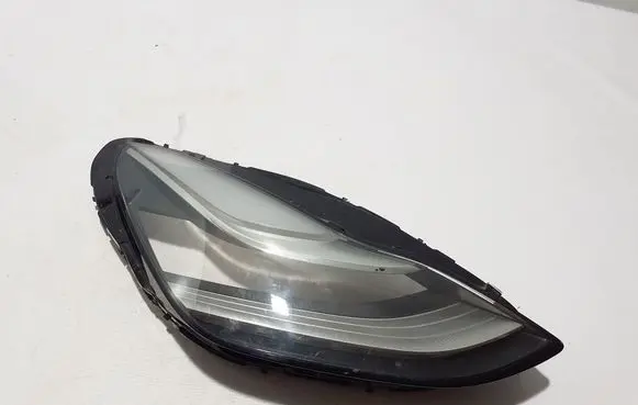 Tesla Model 3 Headlight lense 
