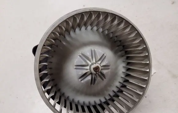 Toyota Avensis T250 Heater fan/blower 90511146