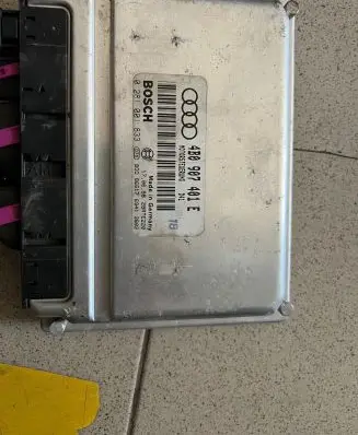 Audi A6 S6 C5 4B Engine control unit/module 4B0907401E 0281001833 69413802