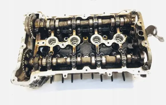 Peugeot 508 Engine head 