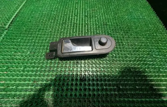 Volkswagen Golf IV Front door interior handle 3B1837113L