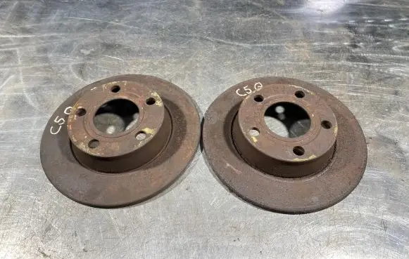 Audi A6 S6 C5 4B Rear brake disc