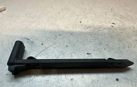Volvo XC60 Headlight/headlamp mounting bracket