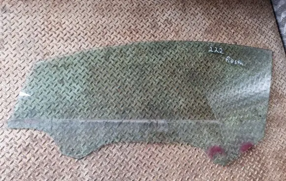 Ford Fiesta Front door window/glass (coupe) 8A61B21411A