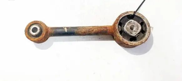 Mitsubishi Colt Engine mount bracket