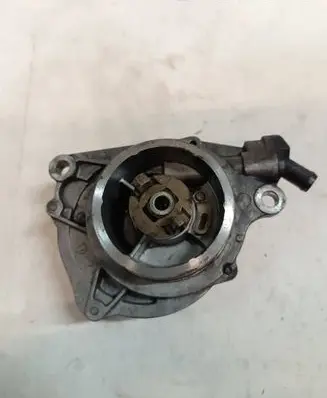 BMW 5 E39 Vacuum pump