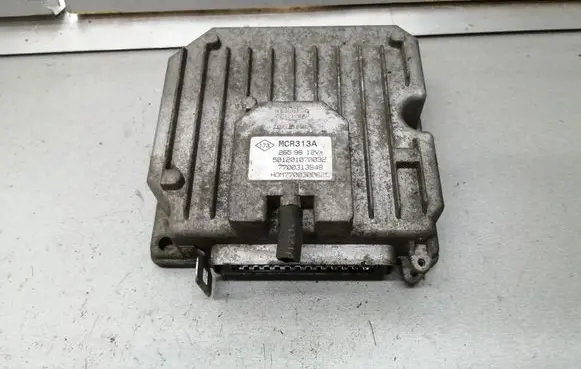 Renault Master I Engine control unit/module 7700313948 7700300625
