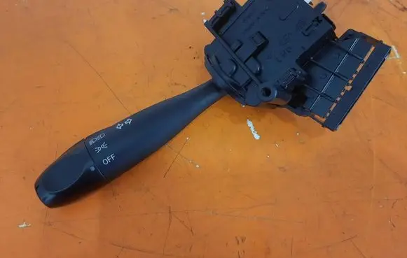 Hyundai Getz Wiper turn signal indicator stalk/switch 32932A