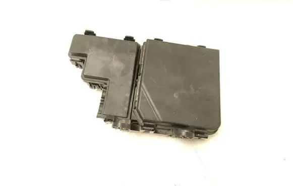 Nissan X-Trail T32 Fuse module 284B75NA0A