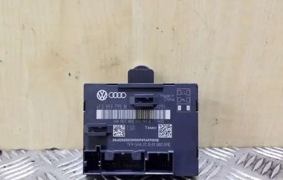 Audi A6 S6 C6 4F Door control unit/module 4F0959795M