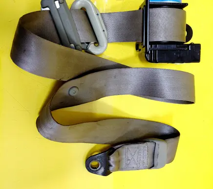 Chrysler Voyager Rear seatbelt 4680130