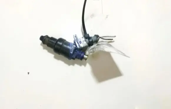 Renault Megane I Fuel injector 866313