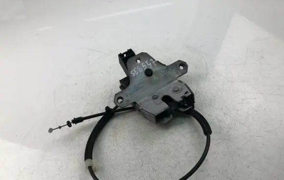Volvo S60 Tailgate/trunk/boot lock/catch/latch 31278384