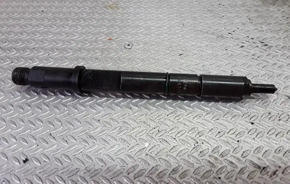 Audi A4 S4 B5 8D Fuel injector 059130201E 0432133836