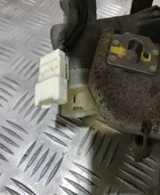 Hyundai Elantra Ignition lock contact 
