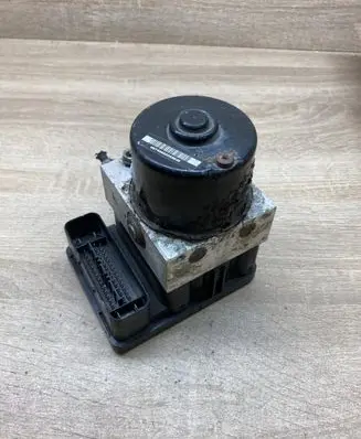 Volkswagen Touran I ABS Pump 1K0907379K 1K0614517H