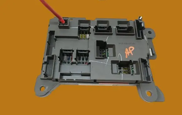 BMW X6 E71 Fuse box set 518954021A