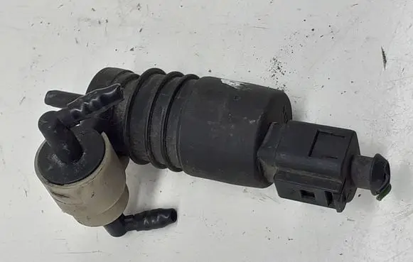 Audi A6 S6 C5 4B Windscreen/windshield washer pump 1J0973722
