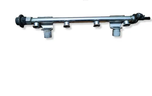 Hyundai i30 Fuel distributor 71061202