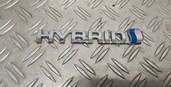Toyota Auris E180 Fender model badge letters 