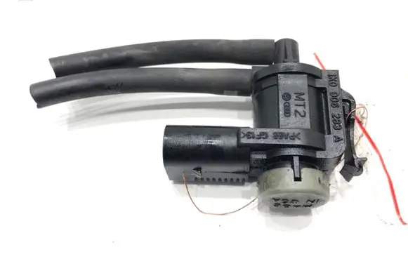 Audi A4 S4 B8 8K Fuel pressure regulator 1K0906283A