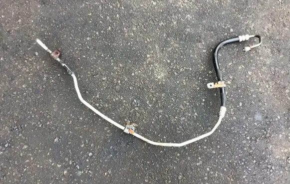 Chrysler Town u0026 Country V Power steering hose/pipe/line OEM